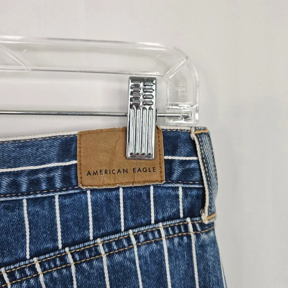 Women's AMERICAN EAGLE Jeans Retro Mom size 4 MEDIUM WASH BLUE Stripes High Rise - Picture 8 of 8